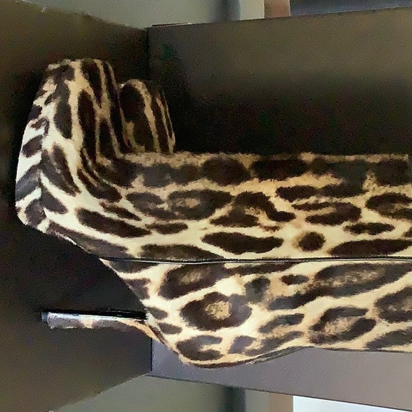 Gucci ankle bootie - Picture 2 of 5